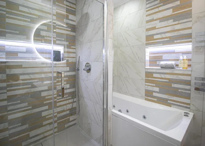 Renovated 2bd Ac Wi-fi Pool 350m Porches (Algarve)